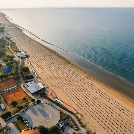Apartamento In With Pool And Garden Bibione